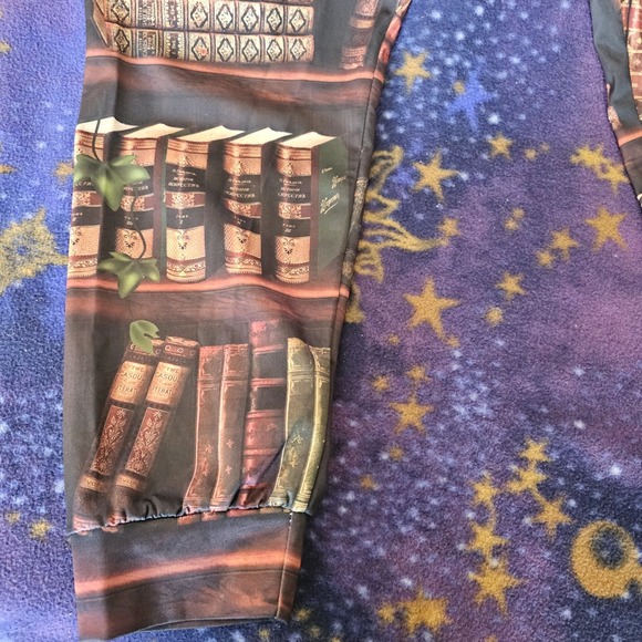 Just A Girl Who Loves Books Joggers Emily Personalized Sweatpants Women's - Picture 6 of 12